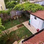The House & Apartmán *