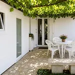 Apartament The House & Serrano