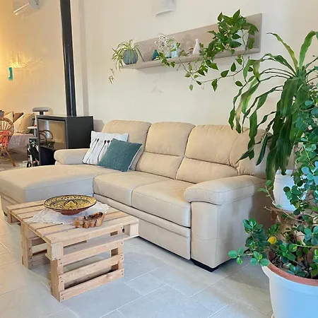 The House & Apartment Serrano